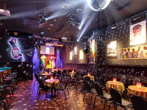 bar karaoke barcelona|bars open near me.